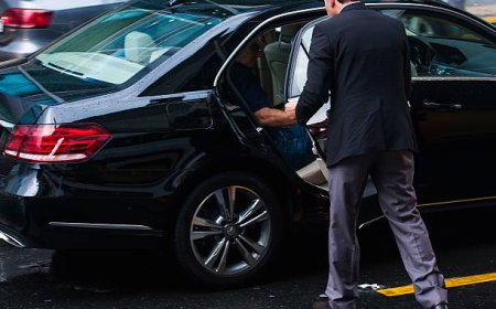Why Corporate Clients Trust Our Business Chauffeur Service in London