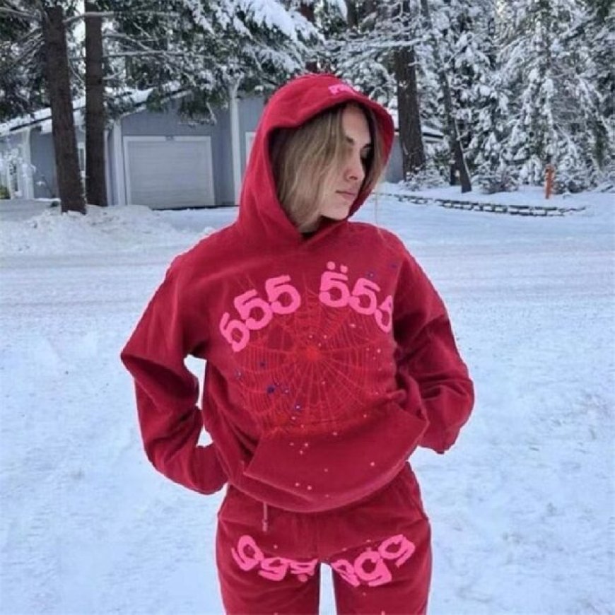 Chic, Comfy, and Cool: The Hoodie Trends Taking Over 2025